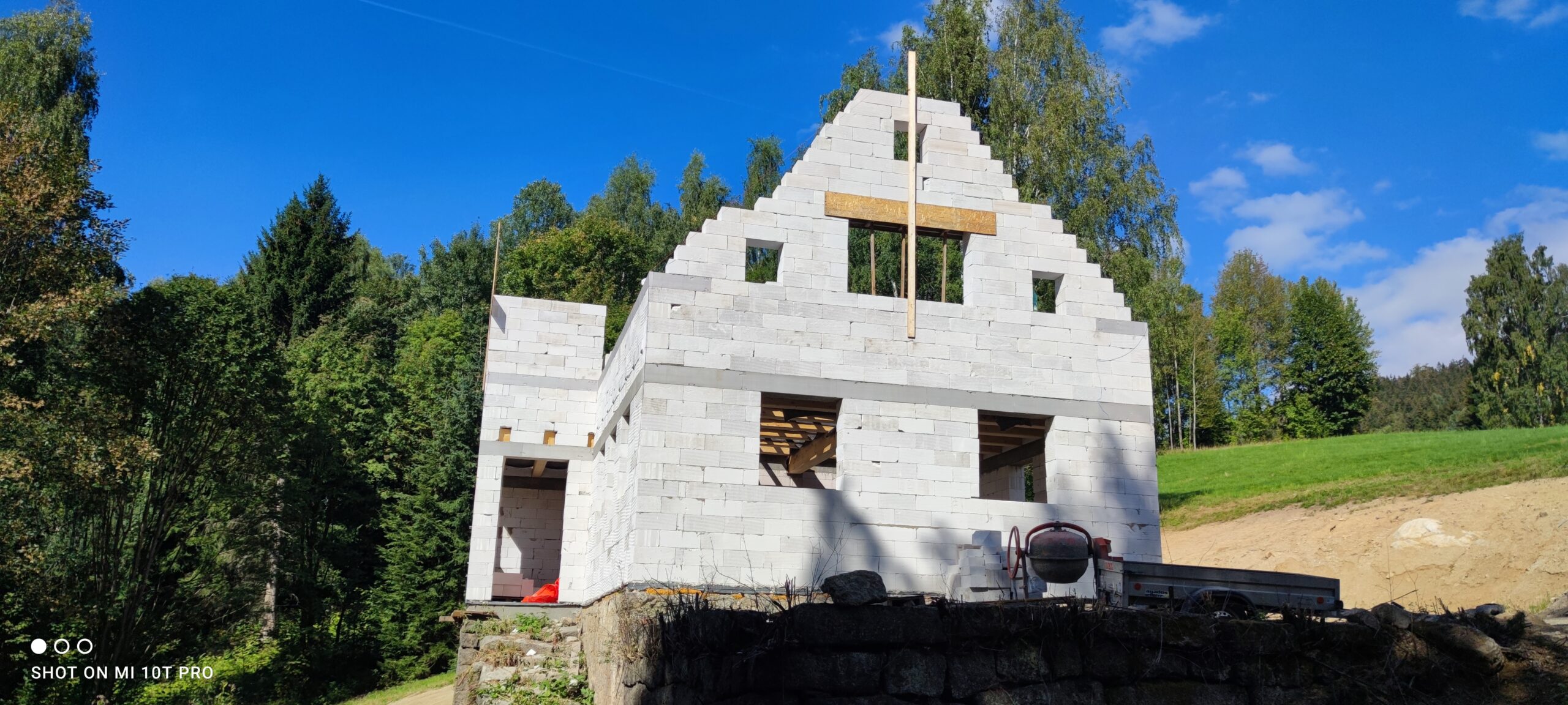 Výstavba a zednické práce Stavební práce Zmrzlý