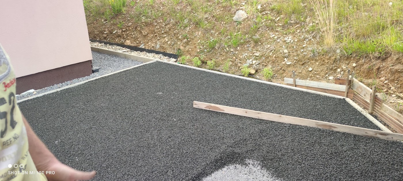 Příprava a pokládka dlažby na terase